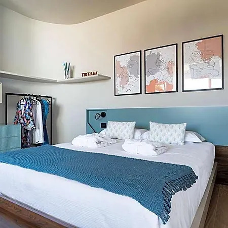 Relais One Bed & Breakfast 4*