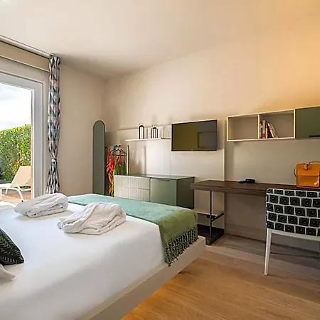 Relais One Bed & Breakfast 4*